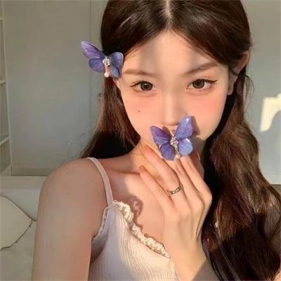 危机女王封面